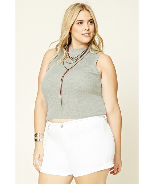 FOREVER 21（フォーエバー トゥエンティーワン）の「FOREVER 21 Plus Size Cuffed Shorts（その他パンツ・レディース・White・12/14/16/18/20）」の4枚目の写真