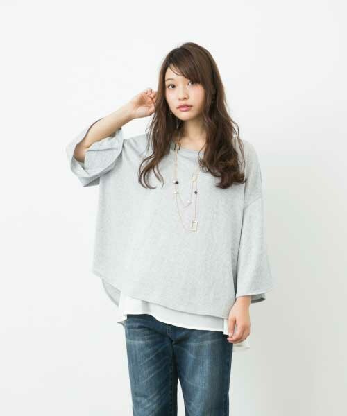 INTERPLANET(インタープラネット)の「《WEARISTA 三橋栄香セレクト》 袖ひらレイヤードP/O ネックレス付(Tシャツ/カットソー・レディース・ブラック/グレー/ブルー・FREE)」の1枚目の写真