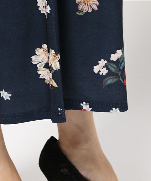 actuel(アクチュエル)の「FLOWERワイドパンツ(その他パンツ・レディース・ネイビー・FREE)」の7枚目の写真