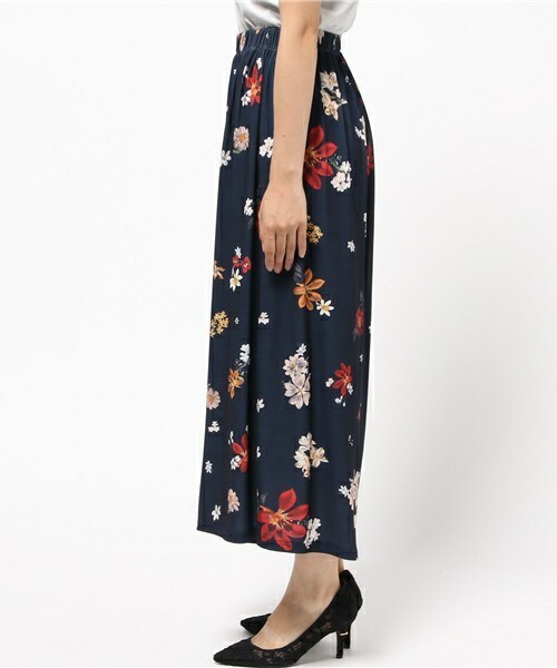 actuel(アクチュエル)の「FLOWERワイドパンツ(その他パンツ・レディース・ネイビー・FREE)」の3枚目の写真