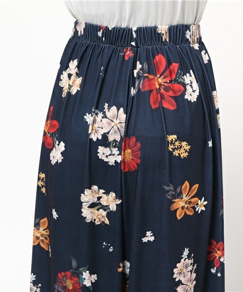 actuel(アクチュエル)の「FLOWERワイドパンツ(その他パンツ・レディース・ネイビー・FREE)」の6枚目の写真
