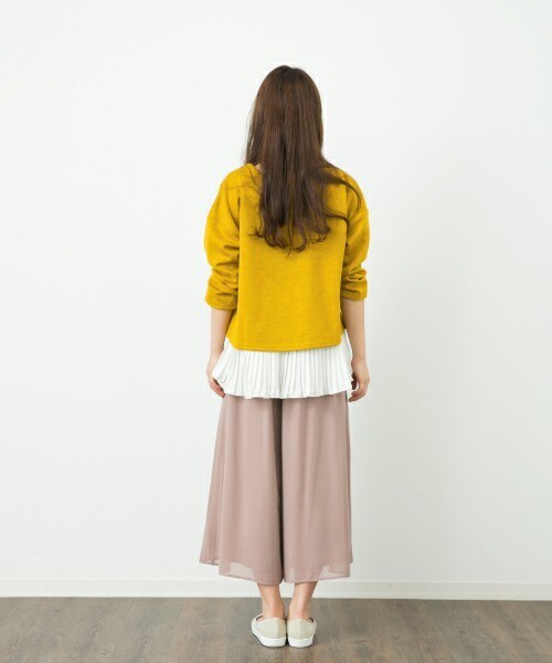 INTERPLANET WINGS(インタープラネットウィング)の「《WEARISTA 三橋栄香セレクト》 ポンチVネックプリーツレイヤードP/O(Tシャツ/カットソー・レディース・ブラック/グレー/マスタード・FREE)」の7枚目の写真