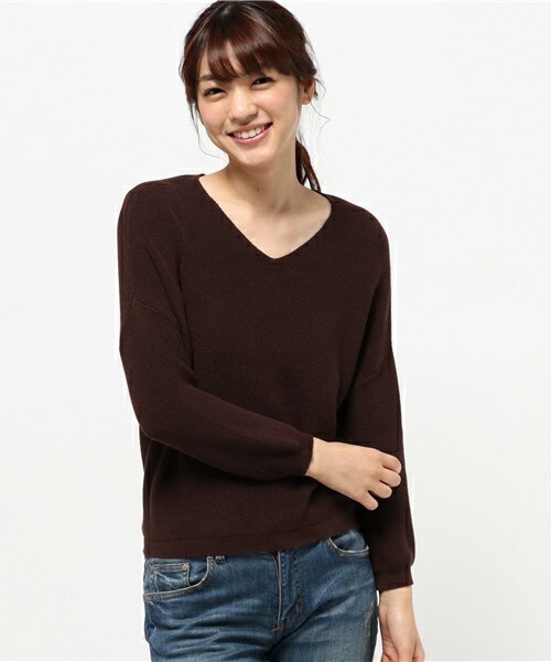 archives（アルシーヴ）の「アゼアミVネックプルオーバー（ニット/セーター・レディース・ホワイト/オフホワイト/グレー/ネイビー/キャメル/ワイン・MEDIUM）」の6枚目の写真