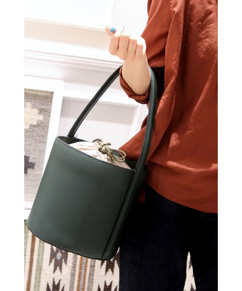 plage（プラージュ）の「Plage round BAG◆（バッグ・キャメル/グリーン/ブルー/レッド・フリー）」の2枚目の写真