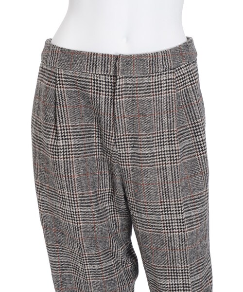 Ungrid（アングリッド）の「テーパードタックパンツ（パンツ・レディース・オフホワイト/グレー/ブラック/ミックス）」の10枚目の写真