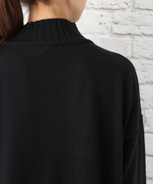 LEPSIM（レプシィム）の「１２Ｇハイネックワイドプルオーバー（トップス・アイスグレー/ベージュ/ダークネイビー・FREE SIZE）」の13枚目の写真