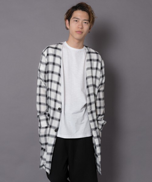 CASPER JOHN AIVER(キャスパージョンアイバー)の「CASPER JOHN AIVER ロングノーカラーコート(チェスターコート・メンズ・ホワイト系その他/ブラック/ブラック系その他/グレー/ベージュ系その他/グリーン系その他/ネイビー/ブルー系その他/チェック・MEDIUM/LARGE)」の12枚目の写真