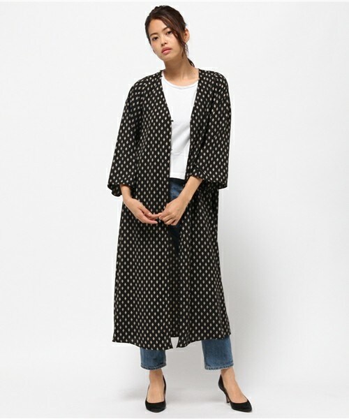 archives（アルシーヴ）の「小紋柄ガウン（ワンピース・レディース・オフホワイト/ブラック/ネイビー・MEDIUM）」の2枚目の写真