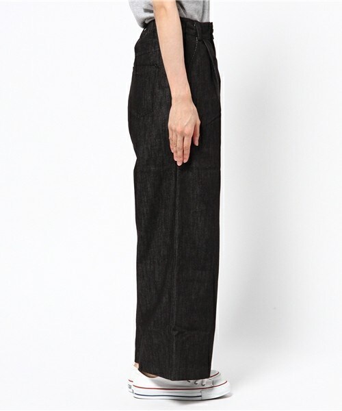 archives(アルシーヴ)の「デニムワイドパンツ(デニムパンツ・レディース・ブラック/ネイビー・MEDIUM)」の4枚目の写真