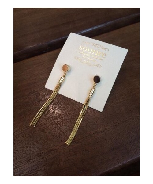 copine（コピン）の「ボタン型チェーンタッセルロングピアス（ピアス（両耳用）・レディース・その他）」の3枚目の写真