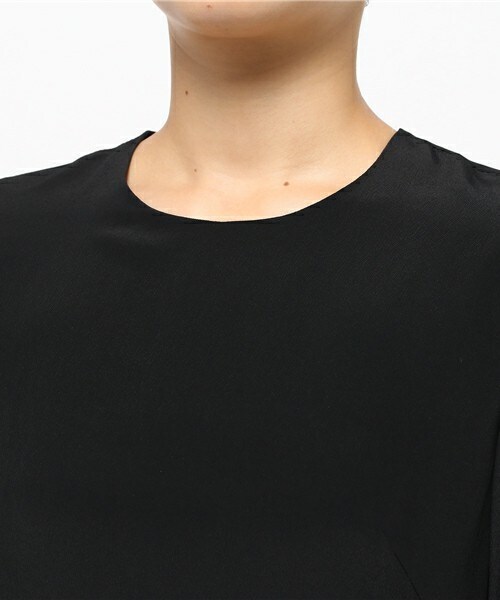 muller of yoshiokubo（ミュラーオブヨシオクボ）の「muller of yoshiokubo フレアスリーブドレス（ワンピース・レディース・ブラック・36/38）」の4枚目の写真