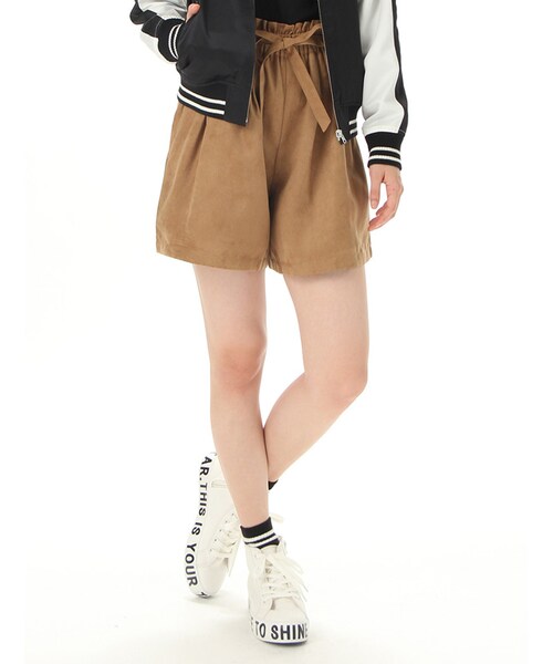 Honeys（ハニーズ）の「共ベルト付キュロット（キュロット・ショートパンツ・レディース・クロ花柄/クロ/コン/ボルドー/キャメル/グリーン花柄/ピンク/アカ花柄・Ｓ/Ｍ/Ｌ）」の3枚目の写真