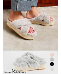 KORMARCH | 【ボリュームたっぷりファーサンダル】(その他シューズ)