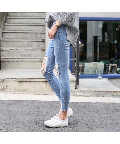 no brand（ノーブランド）の「フレイドヘム加工ダメージデニム（デニムパンツ・レディース・その他）」の3枚目の写真