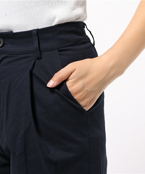 archives（アルシーヴ）の「チノワイドパンツ（チノパンツ・レディース・ベージュ/ネイビー・MEDIUM）」の8枚目の写真