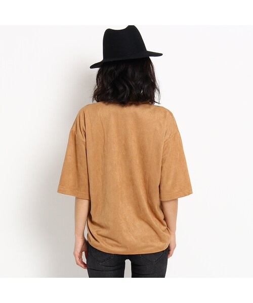 OZOC（オゾック）の「スエード風シャツ（トップス・レディース・キャメル/ブラック/レンガ・その他）」の6枚目の写真