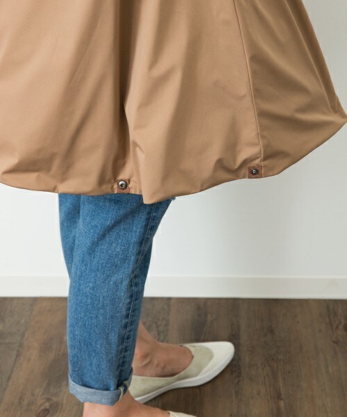 YOSOOU(ヨソオウ)の「【粧う/YOSOOU/ヨソオウ】Cloak Coat(ダウンジャケット/コート・レディース・ネイビー/キャメル・FREE)」の15枚目の写真