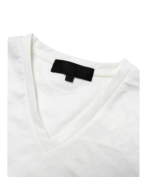 Luv maison（ラブメゾン）の「ジャガード・カモVネックロンTEE（トップス・メンズ・ブラック/ホワイト/ワイン・M/L）」の4枚目の写真