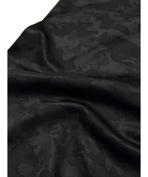 Luv maison（ラブメゾン）の「ジャガード・カモVネックロンTEE（トップス・メンズ・ブラック/ホワイト/ワイン・M/L）」の14枚目の写真