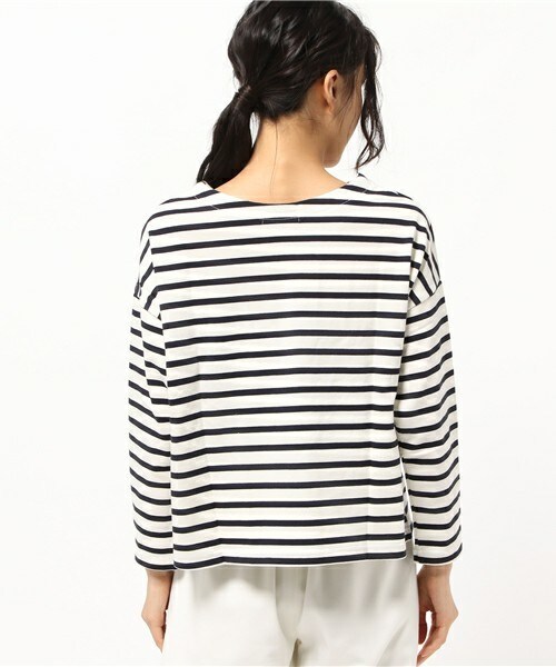 archives（アルシーヴ）の「バスクオフショルプルオーバー（Tシャツ/カットソー・レディース・ホワイト×ネイビー/ブラック×ホワイト/グリーン系その他・MEDIUM）」の6枚目の写真