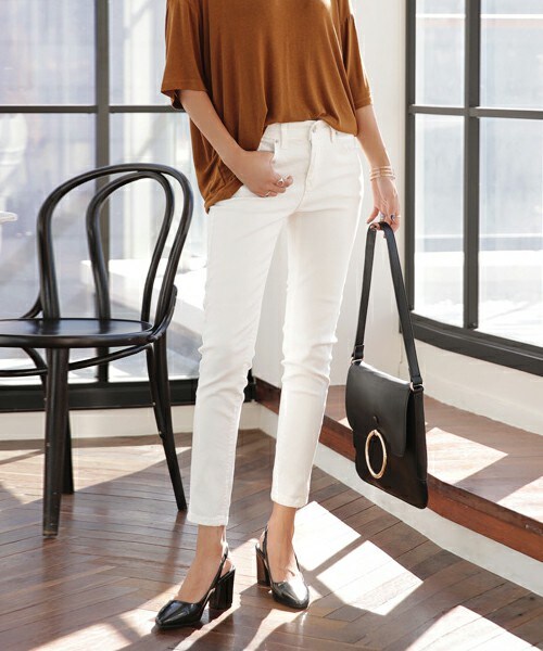 DHOLIC(ディーホリック)の「ベーシッククロップドスキニーパンツ(その他パンツ・レディース・アイボリー/カーキ/ディープスカイブルー/ディープピンク/ブラック・S/M/L)」の1枚目の写真