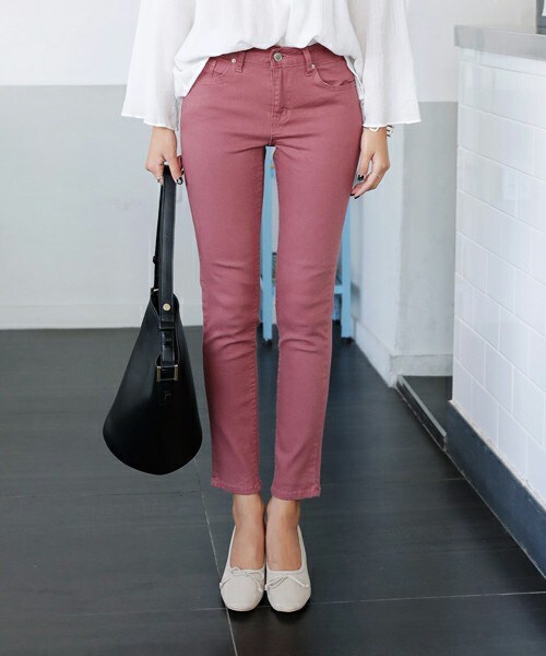 DHOLIC(ディーホリック)の「ベーシッククロップドスキニーパンツ(その他パンツ・レディース・アイボリー/カーキ/ディープスカイブルー/ディープピンク/ブラック・S/M/L)」の5枚目の写真