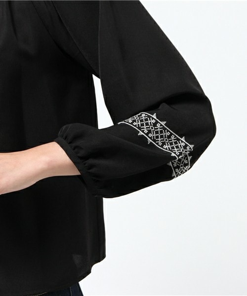 archives（アルシーヴ）の「刺繍タッセルプルオーバー（シャツ/ブラウス・レディース・ブラック/グレー/ワイン・MEDIUM）」の8枚目の写真