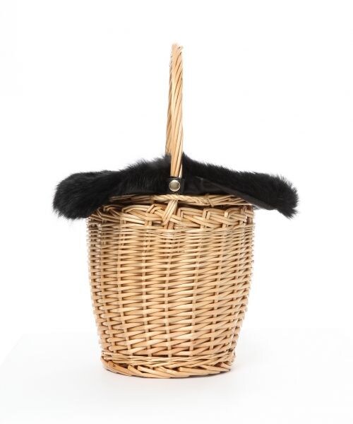 A part by（アパートバイ）の「ラビットファ－バスケット（バッグ・ブラック/ベージュ・ナシ）」の5枚目の写真