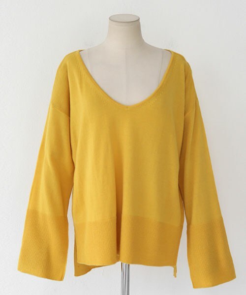 DHOLIC（ディーホリック）の「スリットカフスVネックニットプルオーバー（ニット/セーター・レディース・ホワイトアイボリー/アクアグリーン/ブラック/イエロー・FREE）」の4枚目の写真