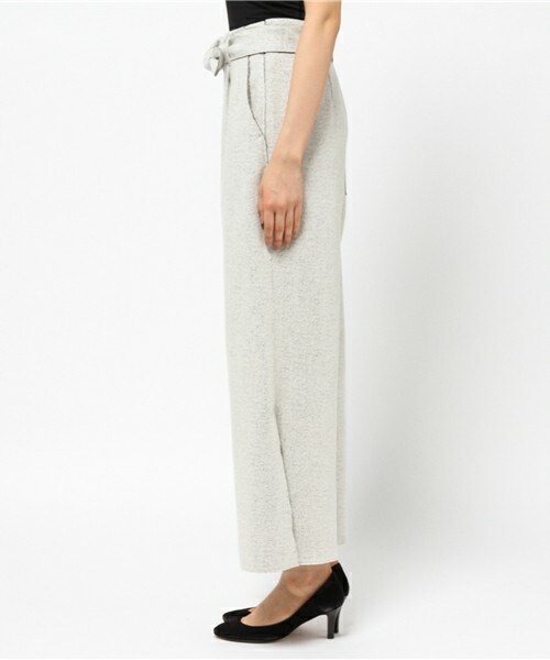 stefis（シュテフィス）の「【後藤真希さん着用】杢圧縮ウールワイドパンツ（その他パンツ・レディース・ライトグレー・36/38）」の3枚目の写真