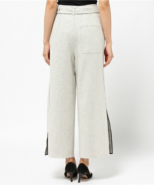 stefis（シュテフィス）の「【後藤真希さん着用】杢圧縮ウールワイドパンツ（その他パンツ・レディース・ライトグレー・36/38）」の4枚目の写真