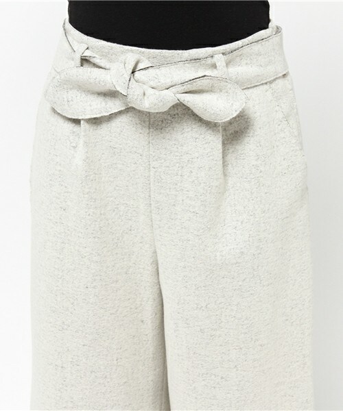 stefis（シュテフィス）の「【後藤真希さん着用】杢圧縮ウールワイドパンツ（その他パンツ・レディース・ライトグレー・36/38）」の5枚目の写真