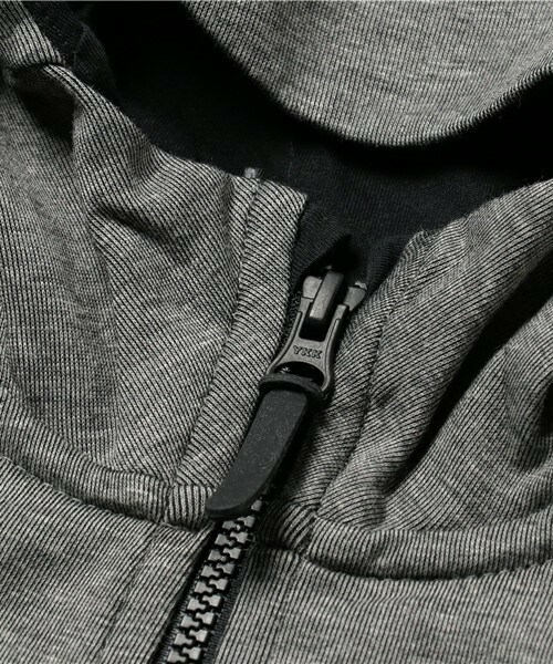 NIKE SPORTSWEAR(ナイキスポーツウェアー)の「キッズ ジュニア ナイキ テックフリース パーカー NIKE YTH TECH FLEECE WINDRUNNER FZ HOODIE 804730-010/092(パーカー・キッズ・ブラック/グレー・150/160)」の5枚目の写真