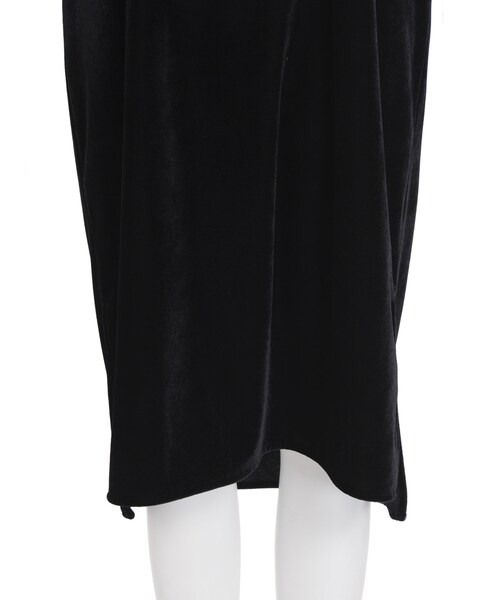 MURUA（ムルーア）の「≪WEB限定商品≫ベロアキャミワンピース（ワンピース/ドレス・レディース・ブラック/ベージュ）」の10枚目の写真