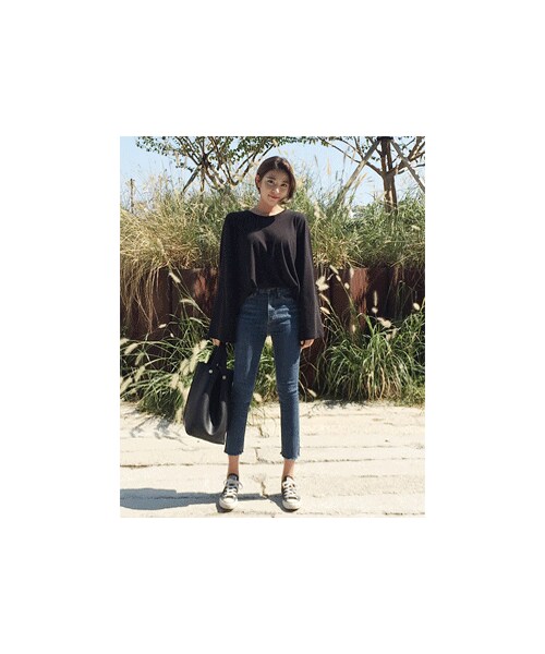 FLYMODEL(フライモデル)の「シンプルラウンドネックワイドスリーブ Tシャツ(P0000QKM)(Tシャツ/カットソー・レディース・ブラック・FREE)」の1枚目の写真