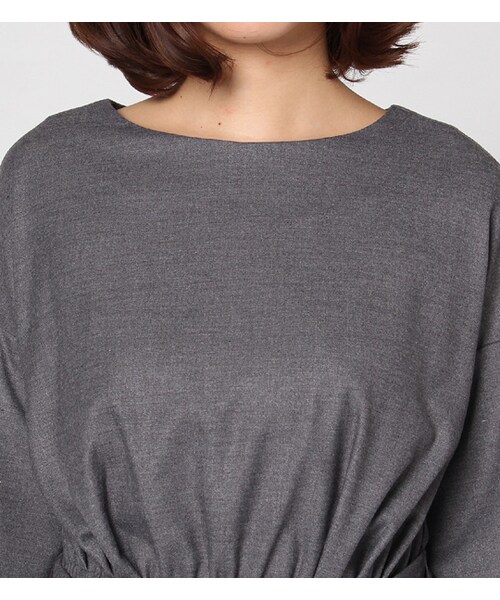 mysty woman（ミスティウーマン）の「ウエストギャザーフレアスリーブトップス（トップス・レディース・グレー/キャメル/ブラック）」の7枚目の写真