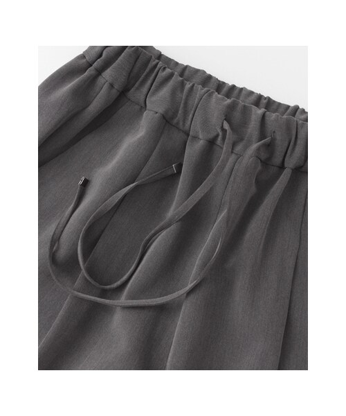 URBAN RESEARCH DOORS（アーバンリサーチドアーズ）の「TRストレッチテーパードイージーパンツ（パンツ・レディース・BLACK/BROWN/CHARCOAL・36/38）」の13枚目の写真