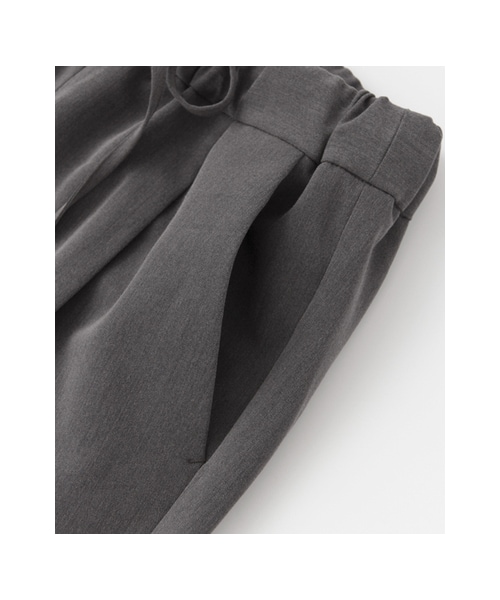 URBAN RESEARCH DOORS（アーバンリサーチドアーズ）の「TRストレッチテーパードイージーパンツ（パンツ・レディース・BLACK/BROWN/CHARCOAL・36/38）」の15枚目の写真