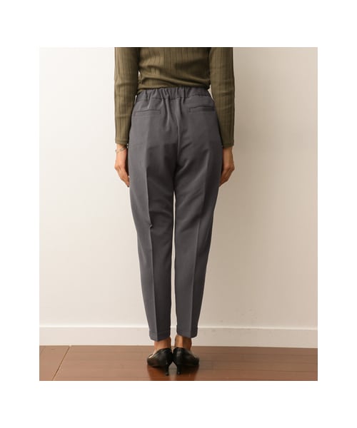 URBAN RESEARCH DOORS（アーバンリサーチドアーズ）の「TRストレッチテーパードイージーパンツ（パンツ・レディース・BLACK/BROWN/CHARCOAL・36/38）」の11枚目の写真