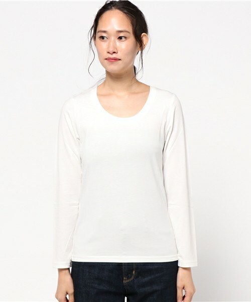 INTERPLANET WINGS（インタープラネットウィング）の「デイリーコスメUネックロンT（Tシャツ/カットソー・レディース・オフホワイト/ブラック/ネイビー・FREE）」の4枚目の写真