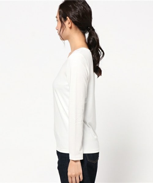 INTERPLANET WINGS（インタープラネットウィング）の「デイリーコスメUネックロンT（Tシャツ/カットソー・レディース・オフホワイト/ブラック/ネイビー・FREE）」の5枚目の写真