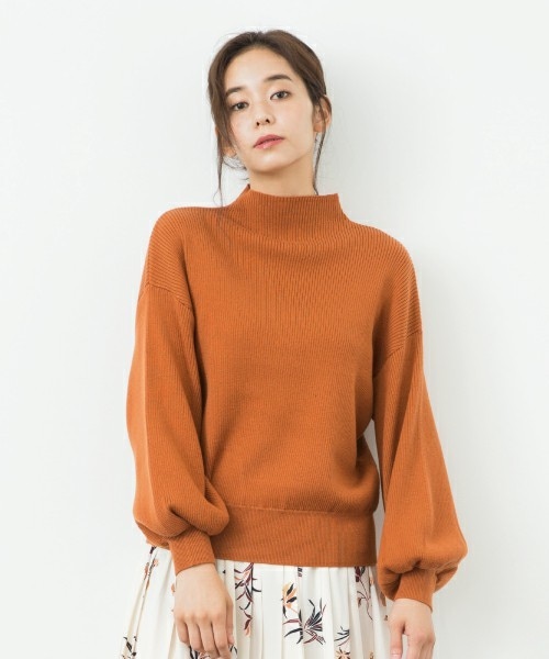 actuel（アクチュエル）の「ボトルネック袖ボリュームニット（ニット/セーター・レディース・オフホワイト/グレー/ネイビー/キャメル・FREE）」の4枚目の写真