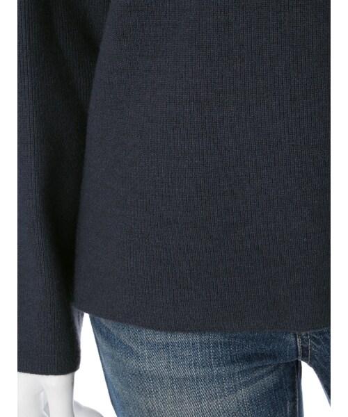 Ungrid（アングリッド）の「片畔Vネックニット（トップス・レディース・オフホワイト/ライトグレー/レッド/ブルー/キャメル・F）」の12枚目の写真