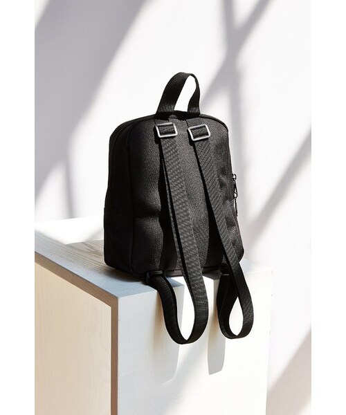 Dickies(ディッキーズ)の「Dickies X UO Mini Backpack(バックパック/リュック・レディース・Black/Brown・ONE SIZE)」の11枚目の写真
