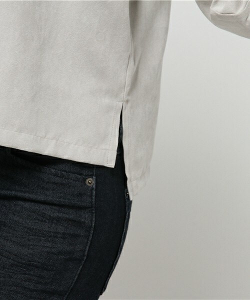 actuel(アクチュエル)の「フェイクスエード袖リボントップス(シャツ/ブラウス・レディース・グレー/ベージュ・FREE)」の8枚目の写真