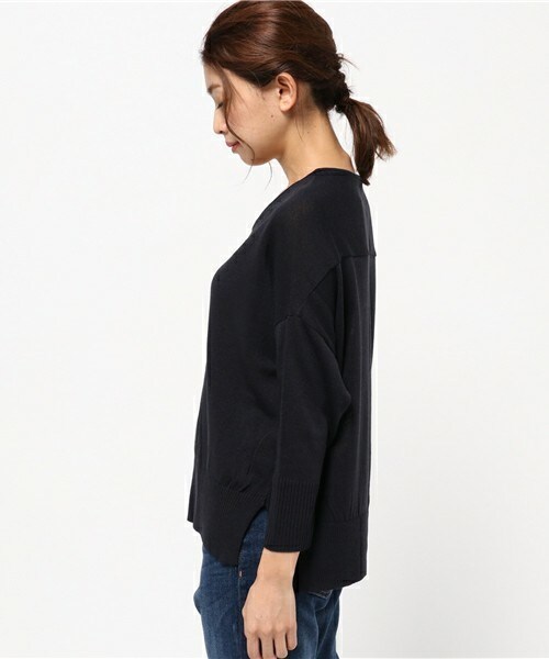 archives（アルシーヴ）の「12GゆるVネックプルオーバー（ニット/セーター・レディース・ベージュ/カーキ/ネイビー/ピンク・MEDIUM）」の6枚目の写真