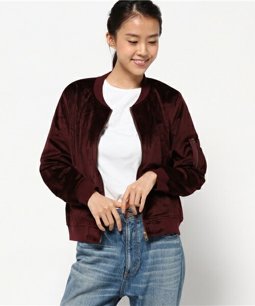 archives（アルシーヴ）の「ベロアMA-1ブルゾン（ブルゾン・レディース・ブラック/ワイン・MEDIUM）」の2枚目の写真