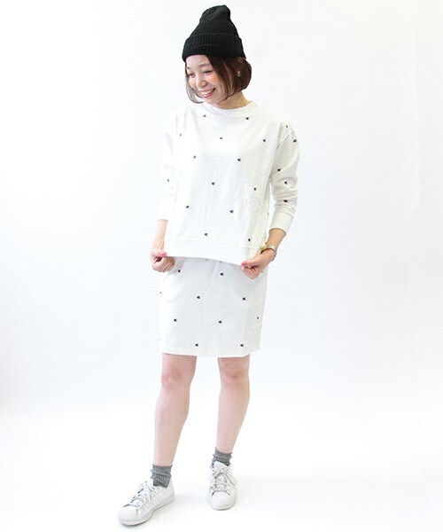 Champion（チャンピオン）の「champion ロゴSWEAT（スウェット・レディース・ホワイト/ネイビー・38）」の12枚目の写真