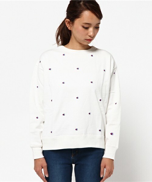 Champion（チャンピオン）の「champion ロゴSWEAT（スウェット・レディース・ホワイト/ネイビー・38）」の3枚目の写真