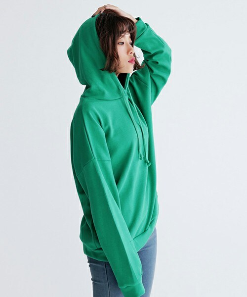 DHOLIC（ディーホリック）の「ドロップショルダースウェットプルオーバー（パーカー・レディース・ホワイト/グリーン/ベージュ/ブラック/オレンジ・FREE）」の4枚目の写真